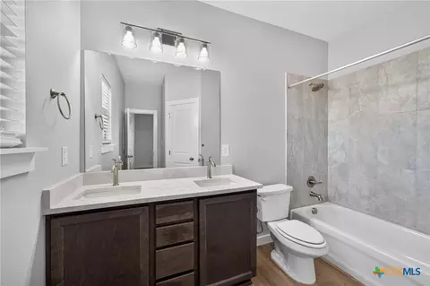 Bath - 4027 Keller Rd, Temple, TX 76504 photo 2 of 3