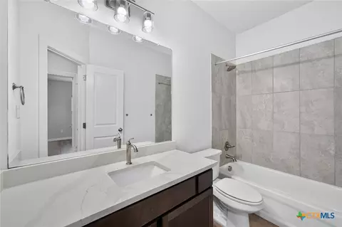 Bath - 4027 Keller Rd, Temple, TX 76504 photo 1 of 3