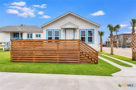 340 N Alister St #6, Port Aransas, TX 78373