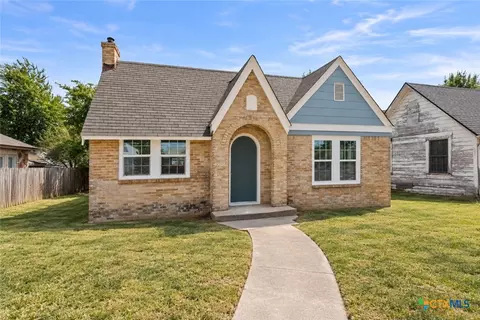 1307 S 29th St, Temple, TX 76504