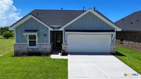 304 Cardinal Dr, Port Lavaca, TX 77979
