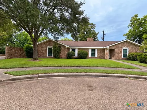 303 Milton St, Victoria, TX 77901