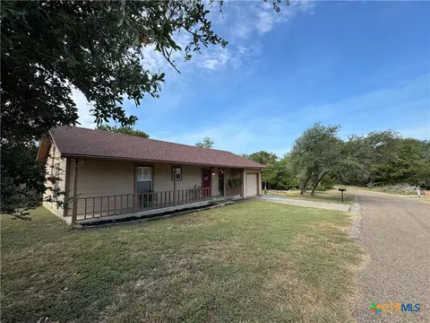 15 Cliffside Dr, Morgans Point Resort, TX 76513
