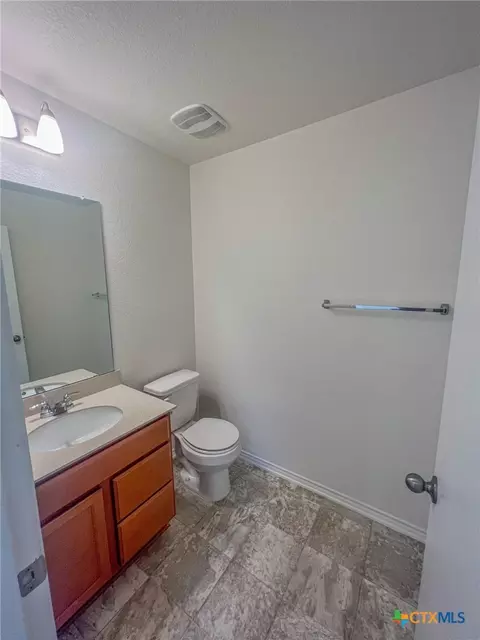 Bath - 625 Bailey Park Dr, Jarrell, TX 76537 photo 1 of 4