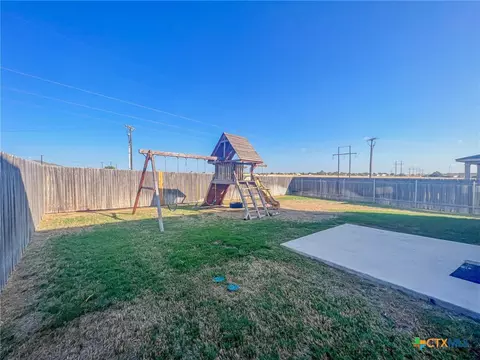 Exterior - 625 Bailey Park Dr, Jarrell, TX 76537 photo 4 of 4