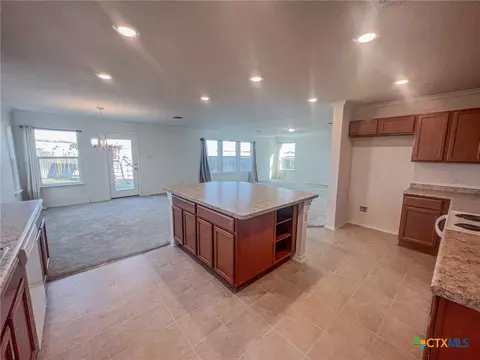 Kitchen - 625 Bailey Park Dr, Jarrell, TX 76537 photo 3 of 3