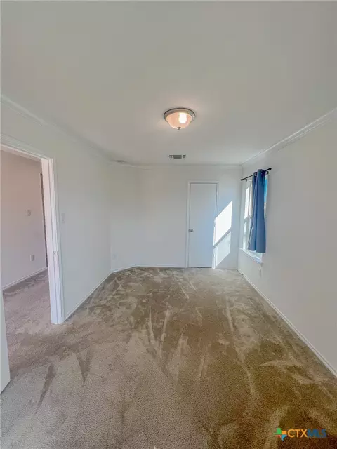 Bedroom - 625 Bailey Park Dr, Jarrell, TX 76537 photo 3 of 7