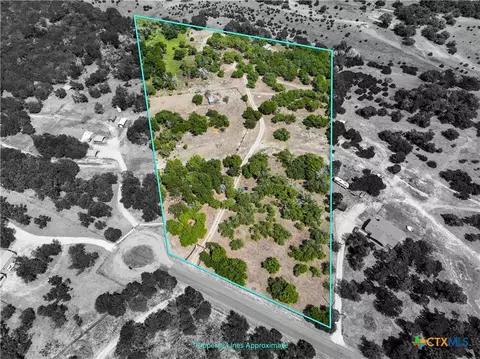 1030 Ramms Dr, Florence, TX 76527