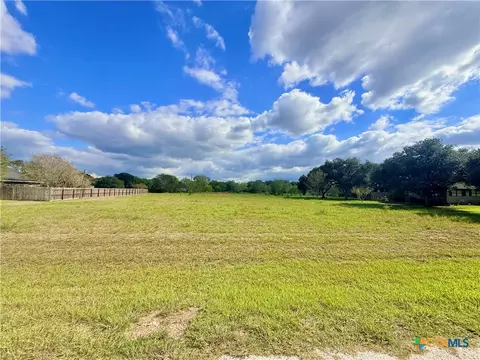301 Basswood St, Victoria, TX 77904