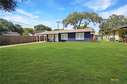 1621 Burkedale Dr, Port Lavaca, TX 77979