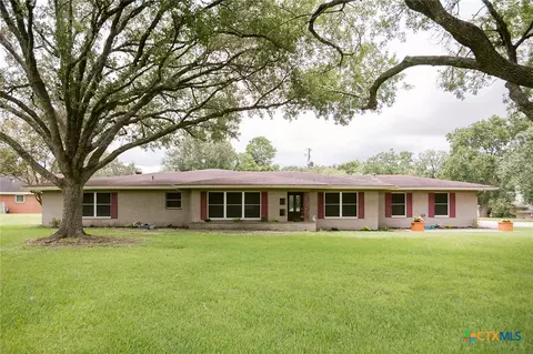 12 Jade Dr, Victoria, TX 77904