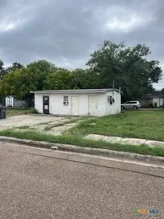 1015 Ash St, Victoria, TX 77901