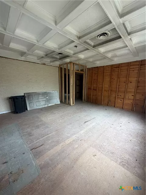Other - 302 3rd St, Cuero, TX 77954 photo 1 of 10