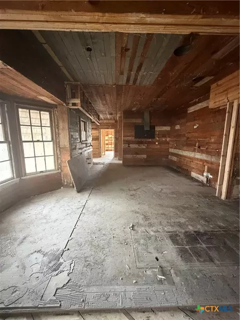 Other - 302 3rd St, Cuero, TX 77954 photo 5 of 10