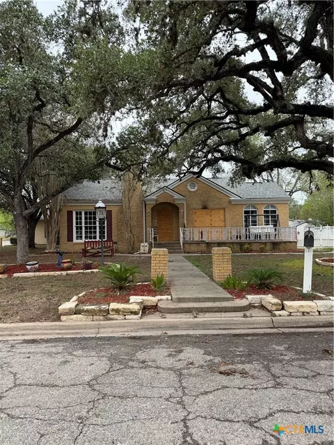 Exterior - 302 3rd St, Cuero, TX 77954 photo 2 of 7