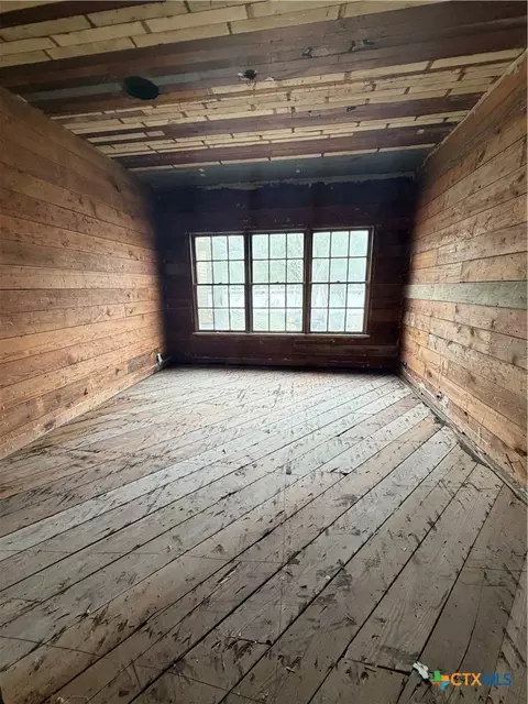 Bedroom - 302 3rd St, Cuero, TX 77954 photo 2 of 3