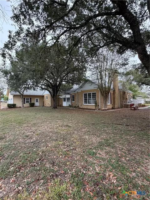 Exterior - 302 3rd St, Cuero, TX 77954 photo 3 of 7