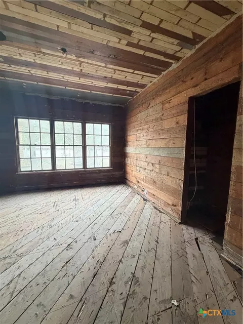 Bedroom - 302 3rd St, Cuero, TX 77954 photo 3 of 3