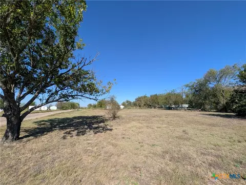 520 S High St, Rogers, TX 76569