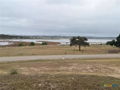 4300 Potters Creek Rd, Canyon Lake, TX 78133