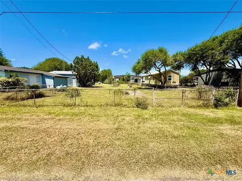 510 W Jefferson, Port O'connor, TX 77982
