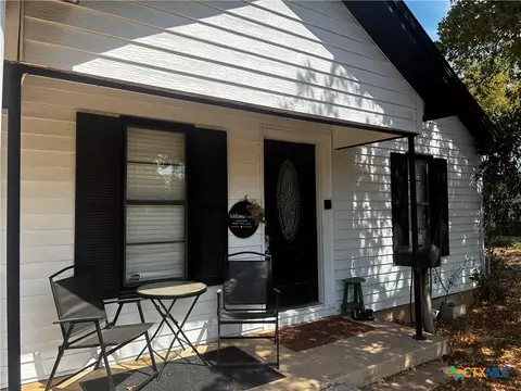 109 E 105 E Leon St, Gatesville, TX 76528