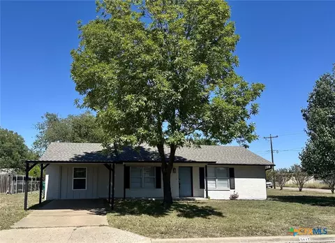 3417 Crown Dr, Gatesville, TX 76528