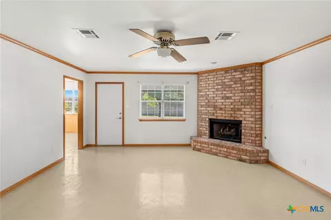 Living - 3311 Whispering Oaks, Temple, TX 76504 photo 4 of 4