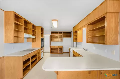 Kitchen - 3311 Whispering Oaks, Temple, TX 76504 photo 7 of 7