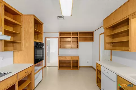 Kitchen - 3311 Whispering Oaks, Temple, TX 76504 photo 4 of 7