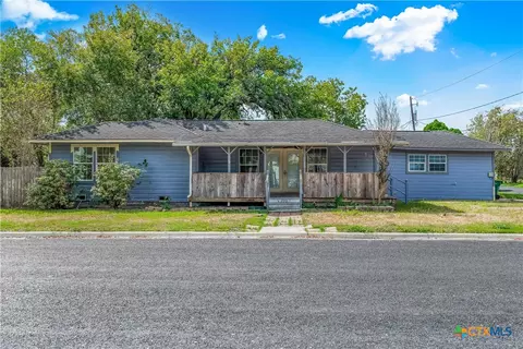2001 E Forrest St, Victoria, TX 77901