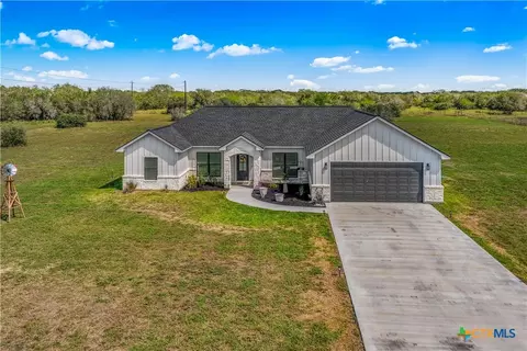1270 Bliss Dr, Victoria, TX 77904
