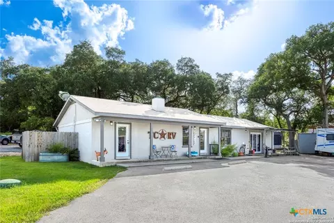 16415 S Access Rd, Canyon Lake, TX 78133
