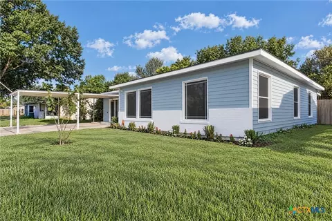 3504 Avondale St, Victoria, TX 77901