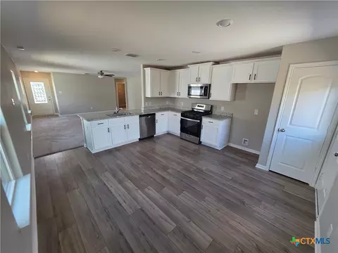Kitchen - 585 Aplite Pass, Maxwell, TX 78656 photo 1 of 2