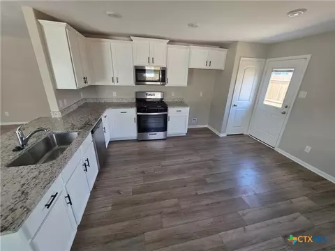 Kitchen - 585 Aplite Pass, Maxwell, TX 78656 photo 2 of 2