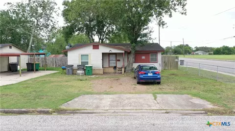 2903 Wildwood St, Victoria, TX 77901