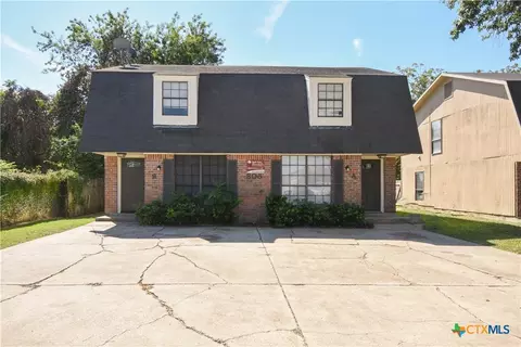 805 E Hiller St, Victoria, TX 77901
