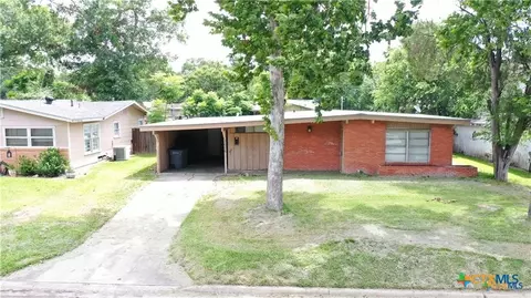 3606 Greenwood St, Victoria, TX 77901