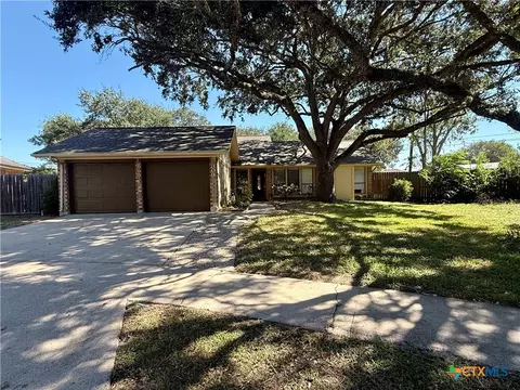 309 Taos Dr, Victoria, TX 77904
