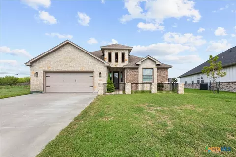 512 Windy Way Dr, Victoria, TX 77904