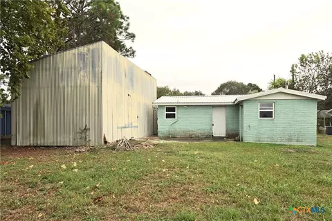 Exterior - 503 E Dallas Ave, Seadrift, TX 77983 photo 4 of 5