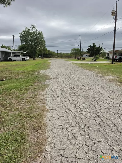 View/Area - 503 E Dallas Ave, Seadrift, TX 77983 photo 1 of 1