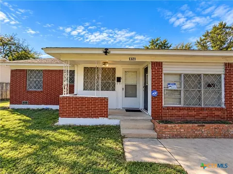 1321 Rose Ave, Killeen, TX 76543