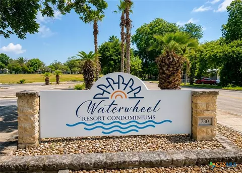 730 E Mather St #L-203, New Braunfels, TX 78130