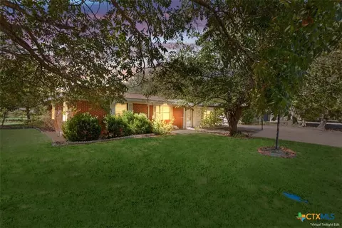 106 N 1st St, Little River Academy, TX 76554