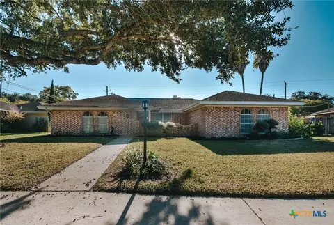 205 King Arthur St, Victoria, TX 77904