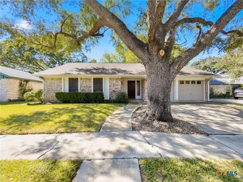 424 Navajo, Victoria, TX 77904