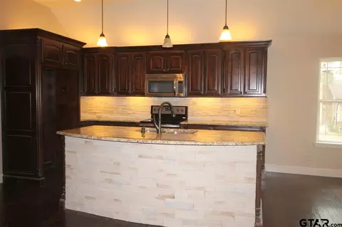 320 Rustic Dr, Hideaway, TX 75771 photo 5