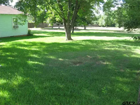 324 Fairview, Rusk, TX 75785 photo 8